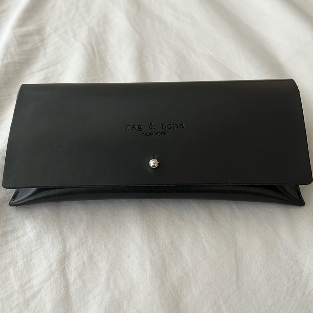 GUC Rag & Bone leather sunglasses case